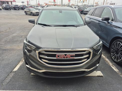 Used 2018 GMC Terrain SLT w/ Preferred Package image 9