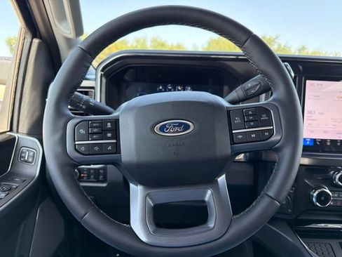 New 2026 Ford F250 Lariat w/ Black Appearance Package AWD/4WD image 24