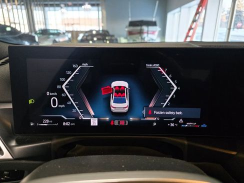 Used 2025 BMW 330i xDrive Sedan image 8