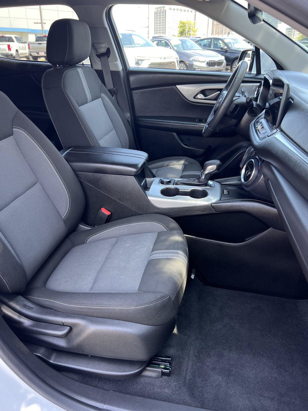 Used 2024 Chevrolet Blazer LT w/ Convenience Package FWD image 23