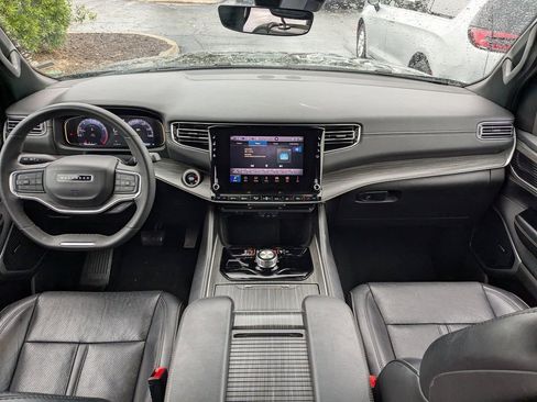 Used 2024 Jeep Wagoneer Series II image 16