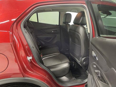 Used 2021 Buick Encore Preferred AWD/4WD image 16