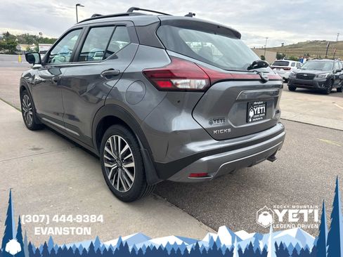 Used 2023 Nissan Kicks SR w/ Interior Electronics Package FWD image 5