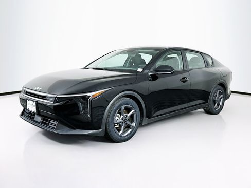 Used 2025 Kia K4 FWD image 3