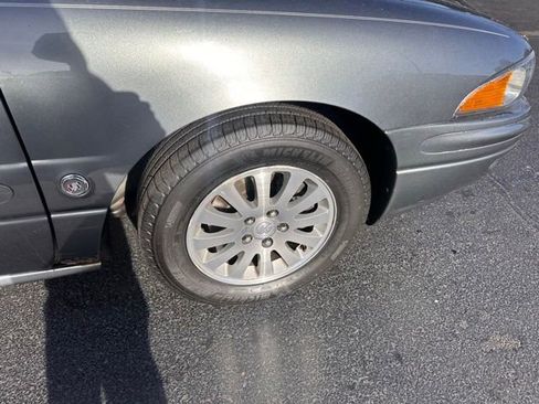 Used 2005 Buick Le Sabre Custom w/ Wheel And Sound Package image 8
