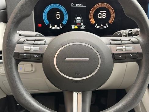 New 2025 Hyundai Tucson SEL FWD image 32