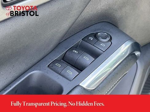 Used 2026 Chevrolet Traverse LT w/ Driver Confidence Package AWD/4WD image 29