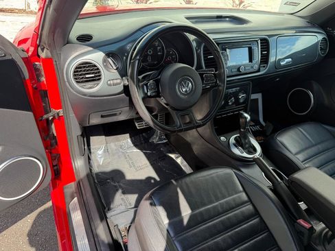 Used 2012 Volkswagen Beetle Turbo FWD image 22