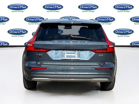 Used 2025 Volvo V60 B5 Cross Country Plus AWD/4WD image 6