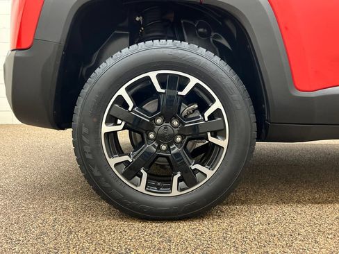 Used 2023 Jeep Renegade Trailhawk AWD/4WD image 28