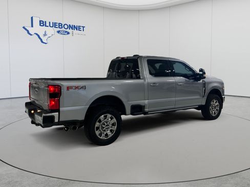 Used 2023 Ford F350 Lariat w/ Lariat Ultimate Package AWD/4WD image 4