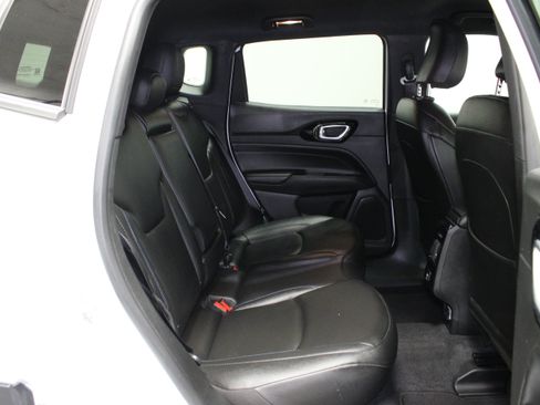 Used 2026 Jeep Compass Limited AWD/4WD image 17