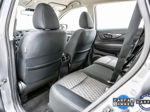 Used 2020 Nissan Rogue S image 28