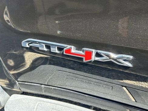 Used 2022 GMC Sierra 1500 AT4X image 11