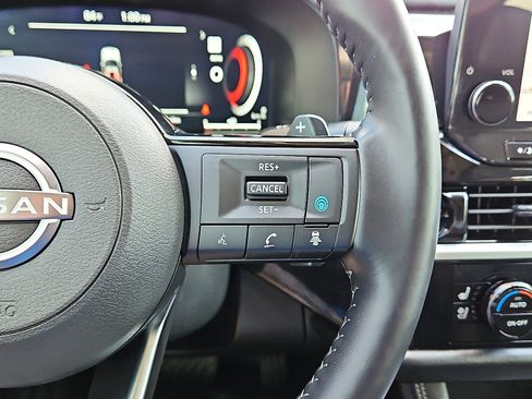 Used 2025 Nissan Pathfinder Platinum image 20