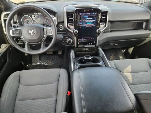 Used 2025 RAM 1500 Big Horn AWD/4WD image 8