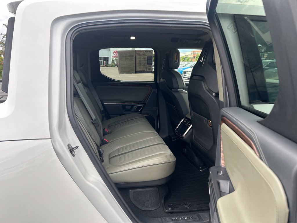Used 2022 Rivian R1T Adventure AWD/4WD image 15