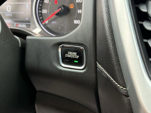 Used 2017 GMC Acadia SLT image 25