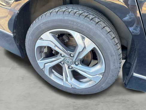 Used 2018 Honda Accord EX-L image 9