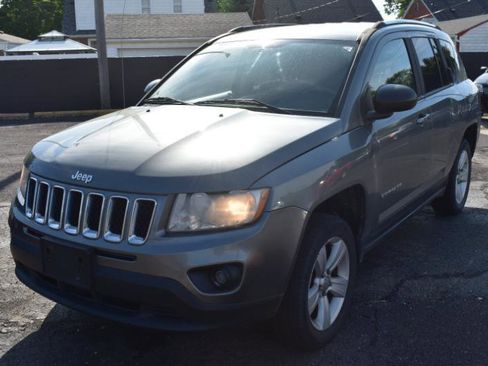 Used 2012 Jeep Compass Sport FWD image 2
