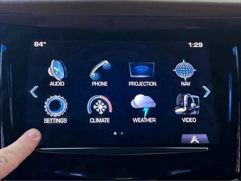 Used 2017 Cadillac Escalade Platinum RWD image 32