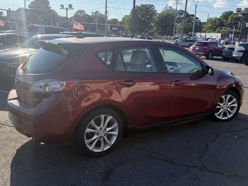 Used 2011 MAZDA MAZDA3 s Grand Touring w/ Tech Pkg FWD image 10
