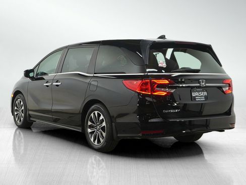 Used 2024 Honda Odyssey EX-L image 3