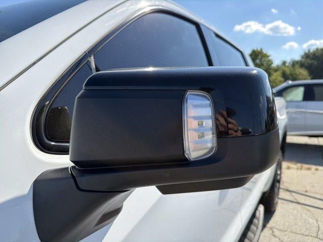 Used 2024 GMC Sierra 1500 AT4 w/ Technology Package AWD/4WD image 14