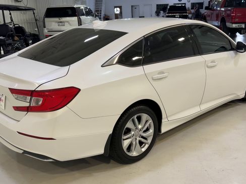 Used 2020 Honda Accord LX image 9