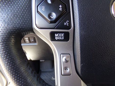 Used 2023 Toyota 4Runner Limited AWD/4WD image 41