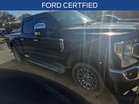 Used 2022 Ford F250 XLT w/ XLT Premium Package image 3