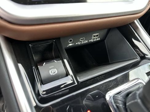 Certified 2023 Subaru Outback Touring AWD/4WD image 21
