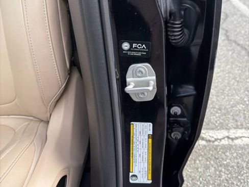 Used 2024 Jeep Grand Cherokee Limited 4xe image 28