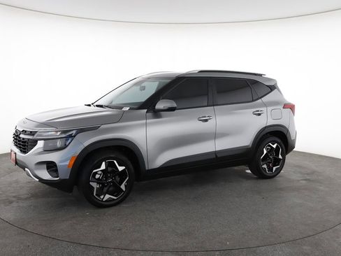 Used 2025 Kia Seltos S image 6