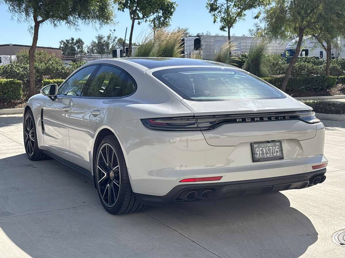 Used 2022 Porsche Panamera Platinum Edition w/ Assistance Package RWD image 5
