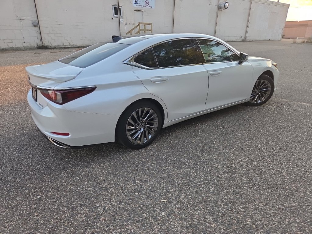 Used 2025 Lexus ES 350 Ultra Luxury w/ Accessory Package (Z1) FWD image 16