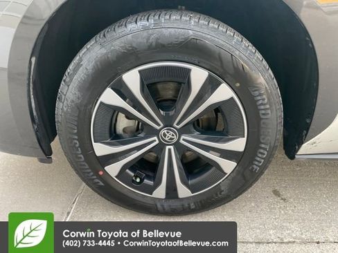 Used 2023 Toyota bZ4X XLE image 27