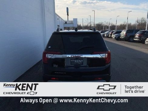 Certified 2023 GMC Acadia SLE w/ Driver Convenience Package image 6