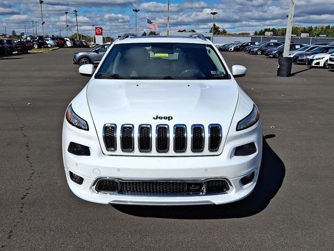 Used 2017 Jeep Cherokee Overland w/ Technology Group image 2