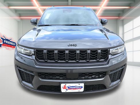 New 2026 Jeep Grand Cherokee L 2WD image 5