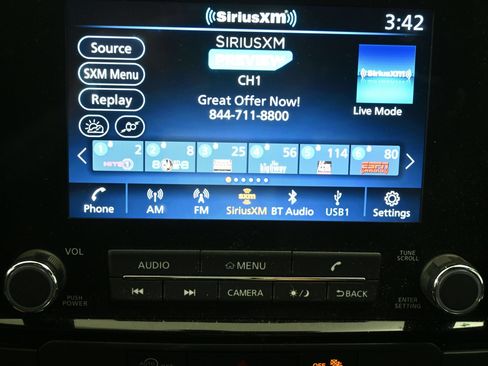 Certified 2024 Nissan Frontier SL w/ Technology Package AWD/4WD image 16