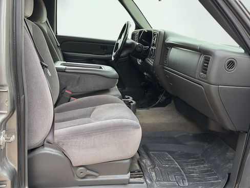 Used 2006 GMC Sierra 2500 SLE w/ Snow Plow Prep Package AWD/4WD image 21