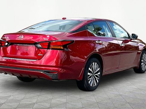 Used 2023 Nissan Altima 2.5 SV AWD/4WD image 6