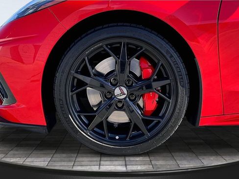 Used 2022 Chevrolet Corvette Stingray Premium Cpe w/ Z51 Performance Package image 32