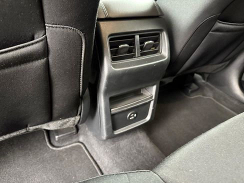 Certified 2022 Ford Edge SE w/ Black Appearance Package AWD/4WD image 12