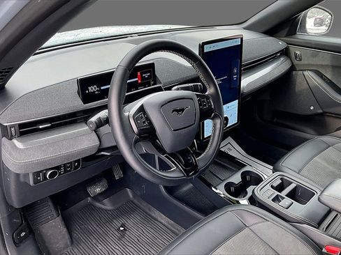 Used 2025 Ford Mustang Mach-E GT image 7