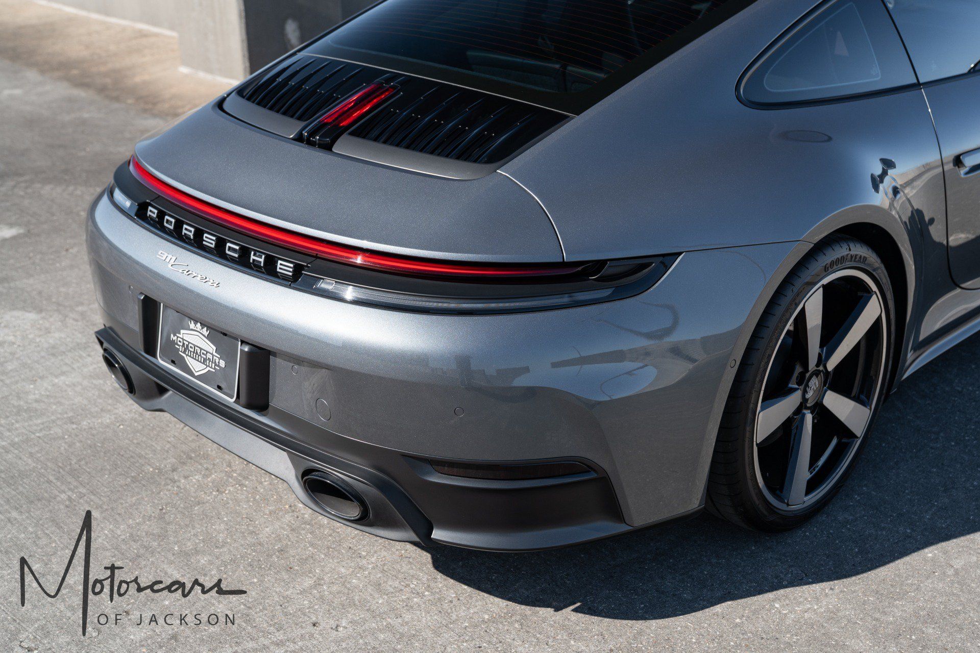 Used 2025 Porsche 911 Carrera RWD image 26