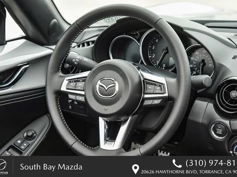 New 2026 MAZDA MX-5 Miata Club w/ Interior Package RWD image 17