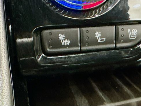 Used 2024 GMC Yukon Denali image 21