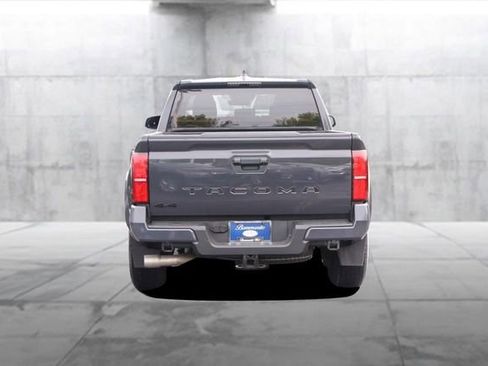 Used 2024 Toyota Tacoma TRD Sport image 6